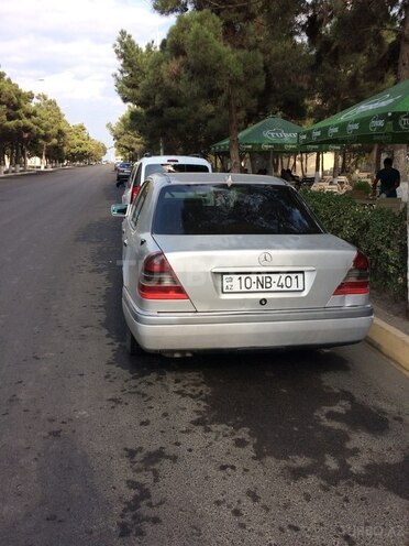 Mercedes C 250 1995, 330,000 km - 2.5 l - Sumqayıt