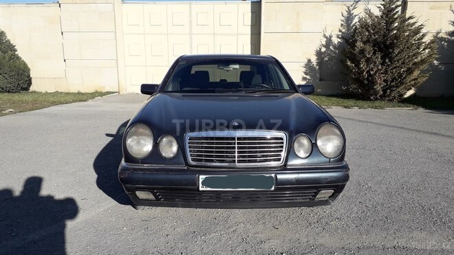 Mercedes E 220 1996, 330,000 km - 2.2 l - Bakı