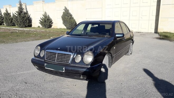 Mercedes E 220 1996, 330,000 km - 2.2 l - Bakı
