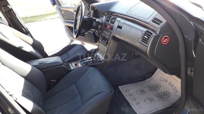 Mercedes E 220 1996, 330,000 km - 2.2 l - Bakı