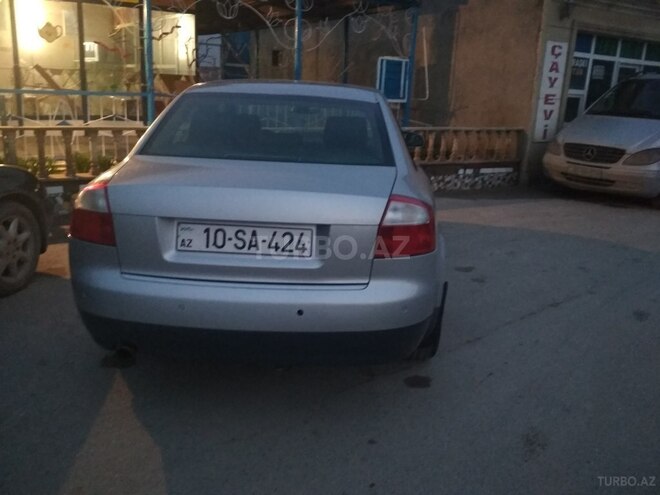 Audi A4 2001, 198,000 km - 0.2 l - Bakı