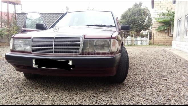 Mercedes 190 1990, 251,324 km - 1.8 л - Masallı
