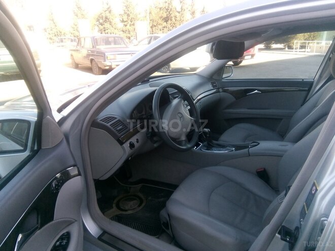 Mercedes E 220 2005, 256,000 km - 2.2 l - Şirvan