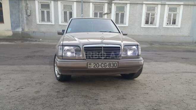 Mercedes E 200 1993, 325,123 km - 2.0 л - Gəncə
