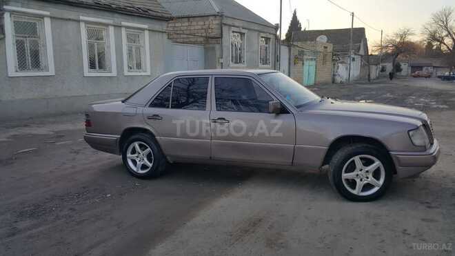 Mercedes E 200 1993, 325,123 km - 2.0 л - Gəncə