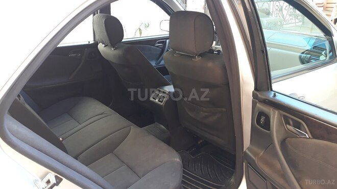 Mercedes E 200 2000, 216,000 km - 2.0 l - Gəncə
