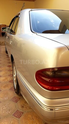 Mercedes E 200 2000, 216,000 km - 2.0 l - Gəncə