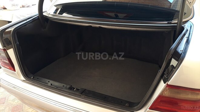 Mercedes E 200 2000, 216,000 km - 2.0 l - Gəncə