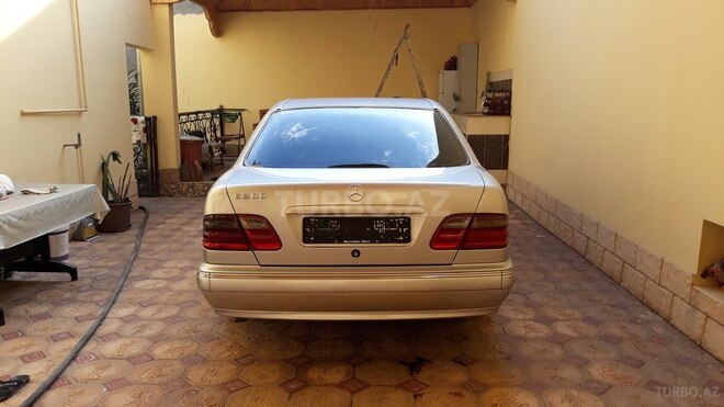 Mercedes E 200 2000, 216,000 km - 2.0 l - Gəncə