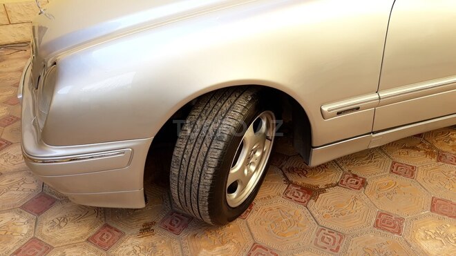 Mercedes E 200 2000, 216,000 km - 2.0 l - Gəncə