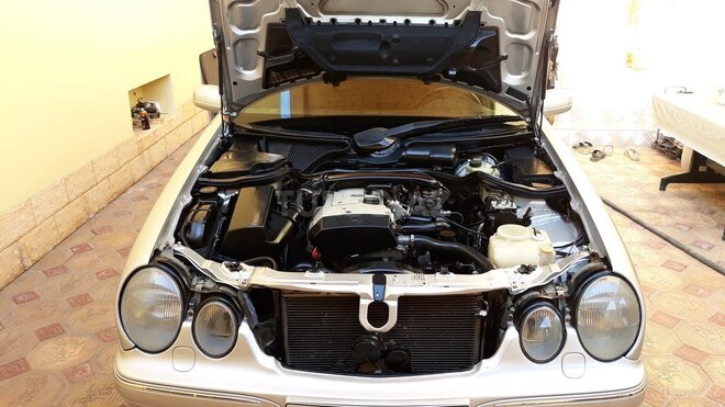 Mercedes E 200 2000, 216,000 km - 2.0 l - Gəncə