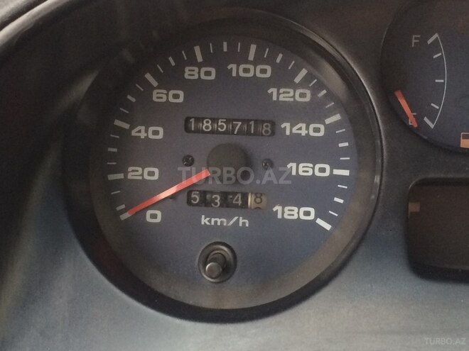 Toyota RAV4 1996, 185,041 km - 2.0 l - Sumqayıt