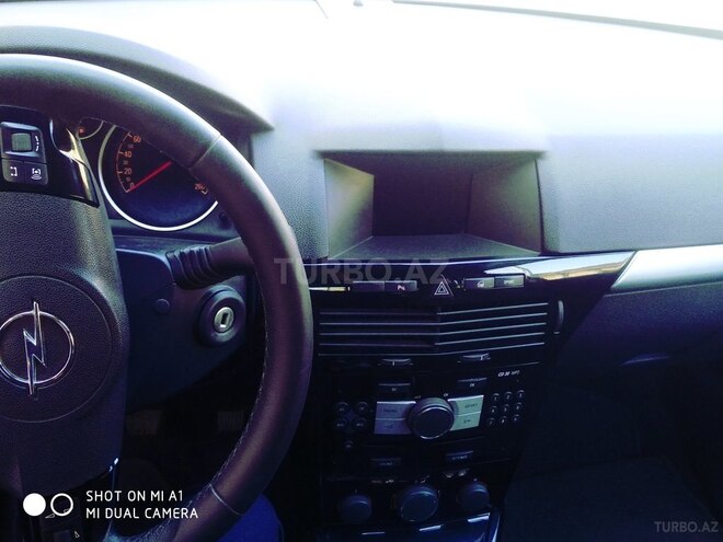 Opel Astra 2009, 159,000 km - 1.6 l - Gəncə