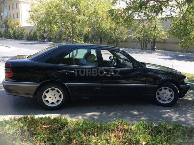 Mercedes C 240 1999, 180,000 km - 2.4 l - Bakı