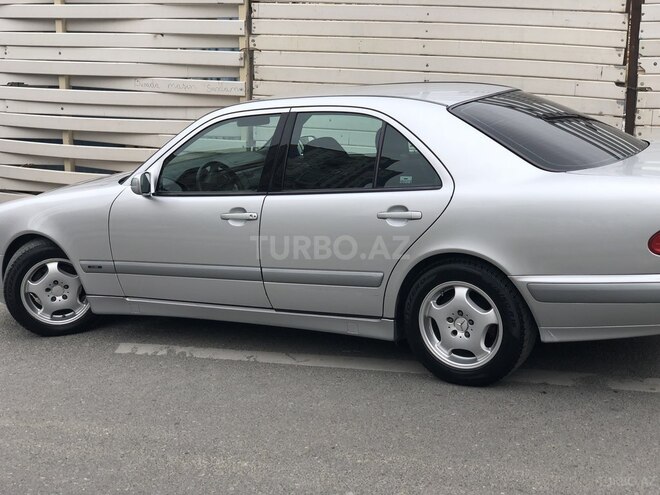 Mercedes E 240 1999, 240,000 km - 2.4 л - Bakı