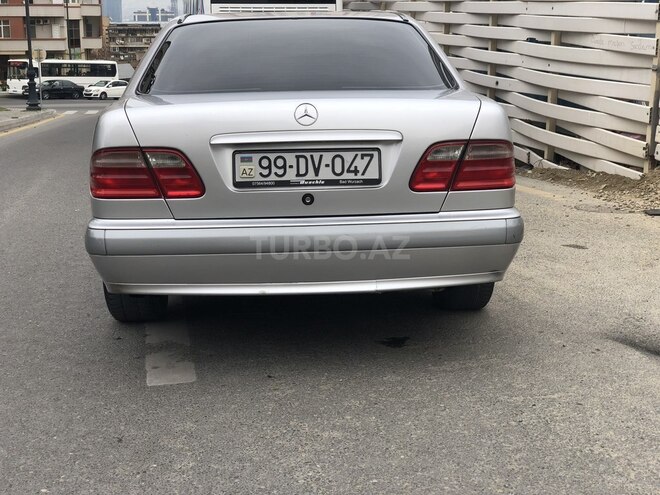 Mercedes E 240 1999, 240,000 km - 2.4 л - Bakı