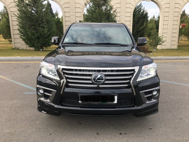 Lexus LX 570 2014, 10,200 km - 5.7 л - Bakı