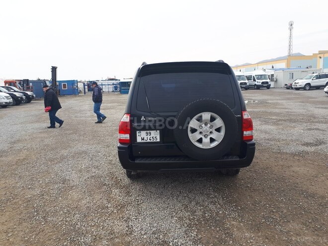 Mitsubishi Pajero 2004, 225,000 km - 3.0 l - Bakı