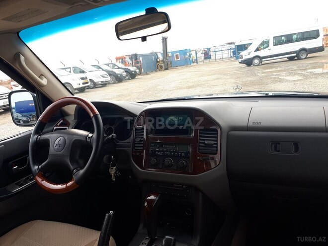 Mitsubishi Pajero 2004, 225,000 km - 3.0 l - Bakı