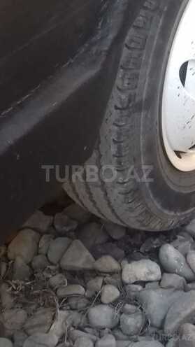 Mercedes 208 D 1990, 350,000 km - 2.3 л - Tovuz