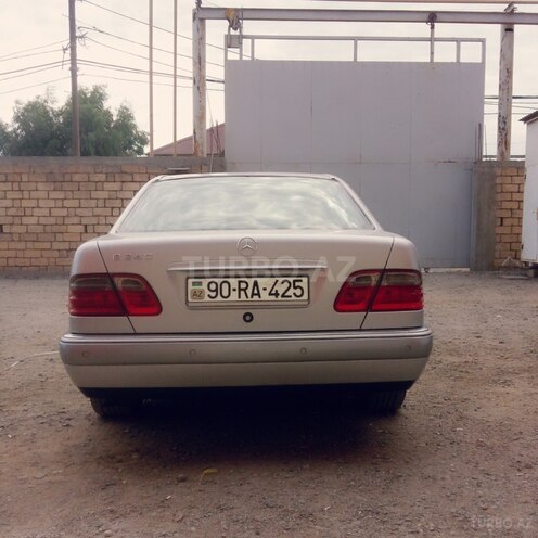Mercedes E 240 1998, 245,321 km - 2.4 l - Bakı