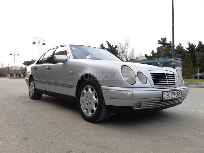 Mercedes E 200 1996, 282,000 km - 2.0 l - Bakı