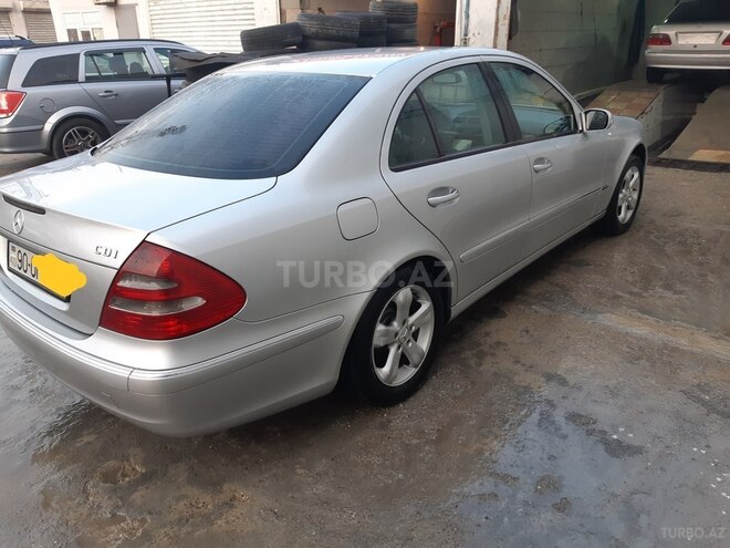 Mercedes E 220 2002, 289,000 km - 2.2 л - Bakı