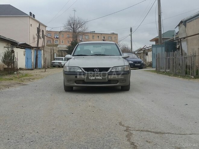 Opel Vectra 1996, 379,000 km - 2.0 l - Sumqayıt