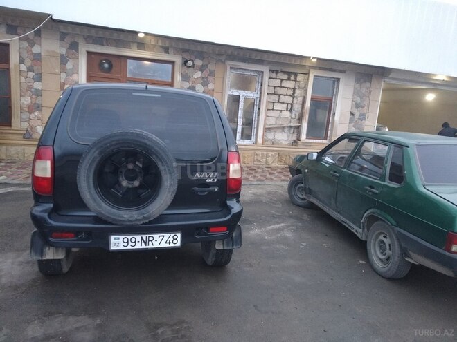 Chevrolet Niva 2007, 234,000 km - 1.7 l - Qusar