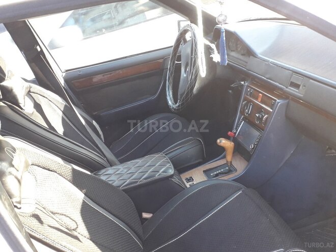Mercedes E 250 1989, 888,888 km - 2.5 l - Bakı