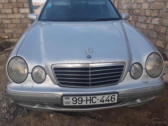 Mercedes E 220 2001, 265,000 km - 2.2 l - Bakı