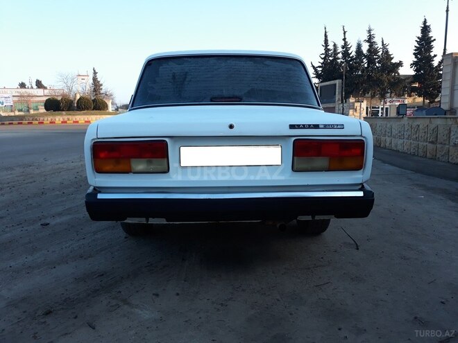 LADA (VAZ) 2107 2005, 122,034 km - 1.6 l - Salyan