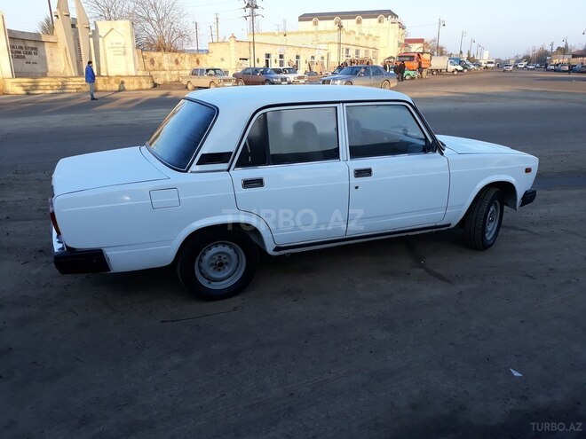 LADA (VAZ) 2107 2005, 122,034 km - 1.6 l - Salyan