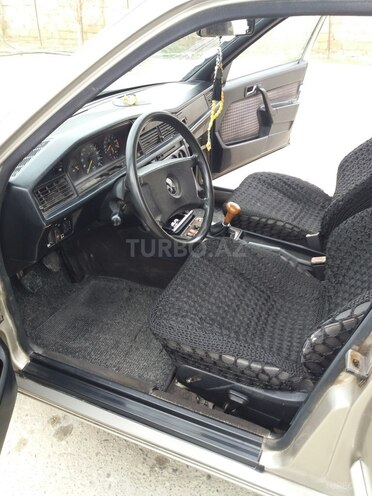 Mercedes 190 1990, 224,500 km - 2.0 л - Bakı