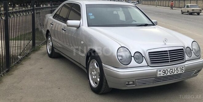 Mercedes E 230 1997, 207,000 km - 2.3 l - Xudat