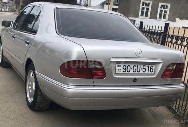 Mercedes E 230 1997, 207,000 km - 2.3 l - Xudat