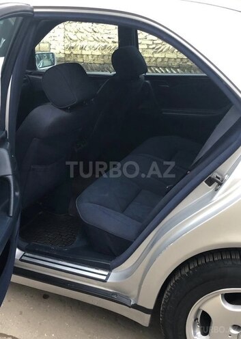 Mercedes E 230 1997, 207,000 km - 2.3 l - Xudat