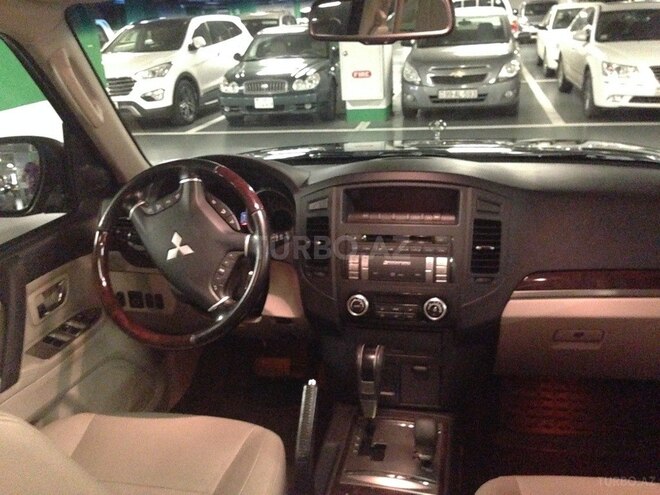 Mitsubishi Pajero 2011, 104,000 km - 3.5 l - Bakı