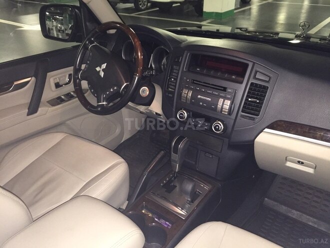 Mitsubishi Pajero 2011, 104,000 km - 3.5 l - Bakı