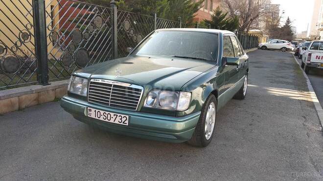 Mercedes E 220 1995, 267,000 km - 2.2 l - Bakı