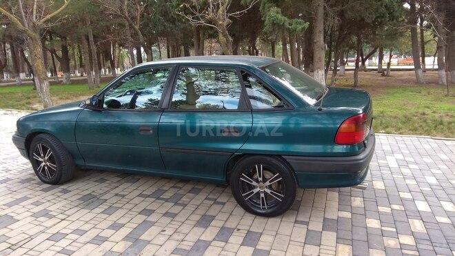 Opel Astra 1997, 245,000 km - 1.7 l - Sumqayıt