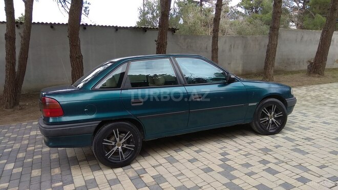 Opel Astra 1997, 245,000 km - 1.7 l - Sumqayıt