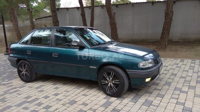 Opel Astra 1997, 245,000 km - 1.7 l - Sumqayıt