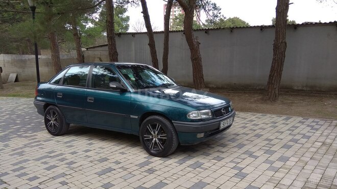 Opel Astra 1997, 245,000 km - 1.7 l - Sumqayıt