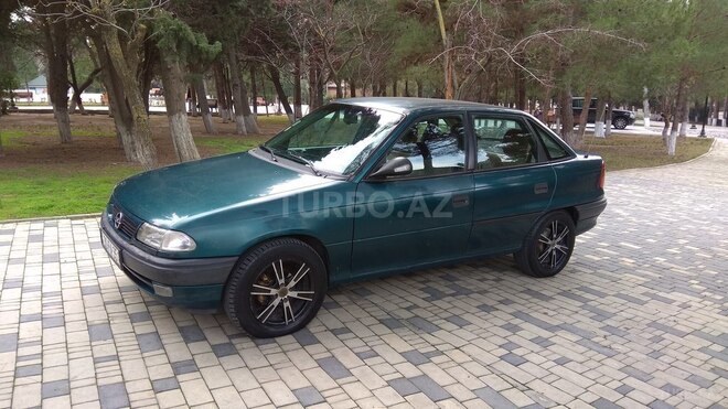 Opel Astra 1997, 245,000 km - 1.7 l - Sumqayıt