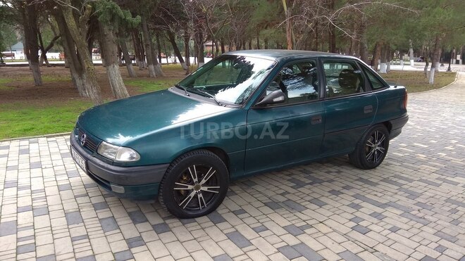 Opel Astra 1997, 245,000 km - 1.7 l - Sumqayıt