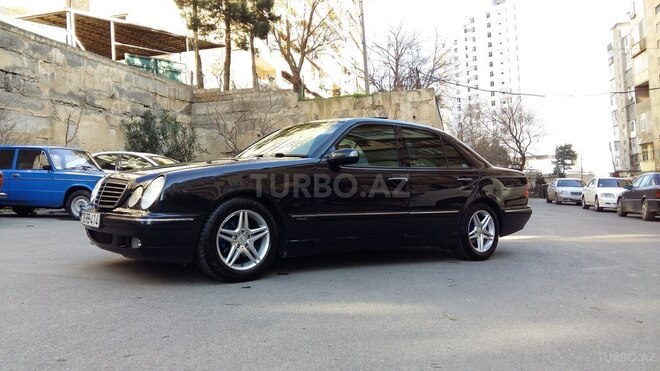 Mercedes E 240 2001, 217,400 km - 2.6 l - Bakı