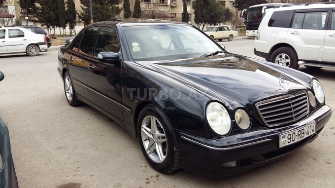 Mercedes E 240 2001, 217,400 km - 2.6 l - Bakı