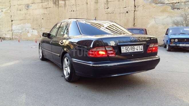 Mercedes E 240 2001, 217,400 km - 2.6 l - Bakı