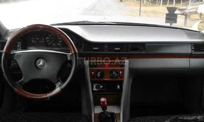 Mercedes E 250 1992, 893,215 km - 2.5 l - Ağstafa